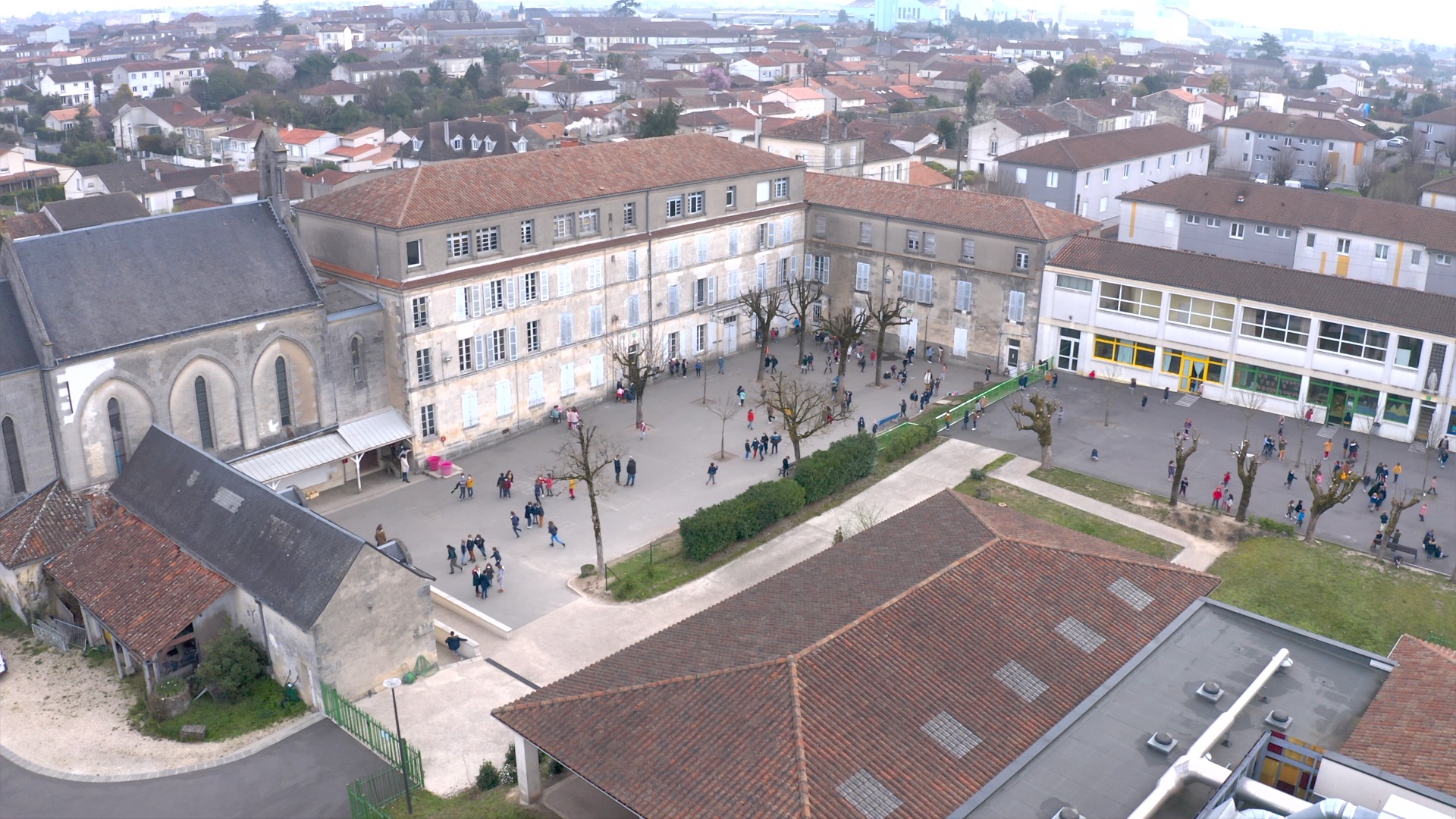 L'espace récréation de l'école Sainte Colette